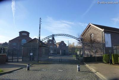 2014-11-22 L433 Charleroi-Sud - Jamioulx 02